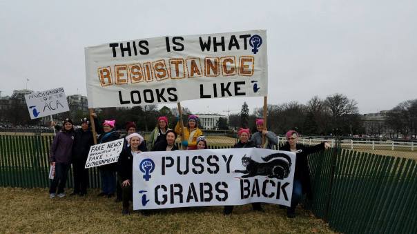 2 big banners in front of white house